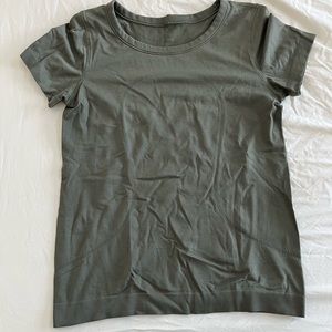 lululemon green shirt